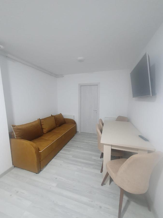 Apartament Nicole Curtea De Arges Luaran gambar